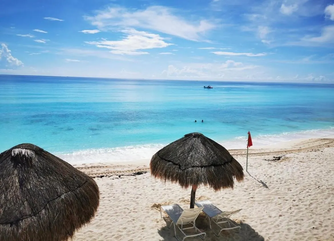 Dual View Ocean Front Condo Cancun 0*,  Mexico