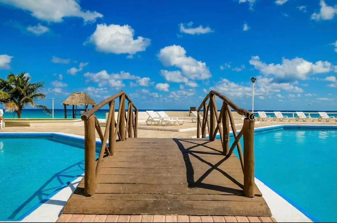 Apartment Dual View Ocean Front Condo Cancun Mexico